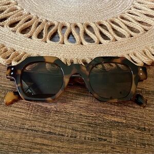 Ryan Simkhai Charlee Tortoise Tinted Readers 1.25 Strength Style R-2032